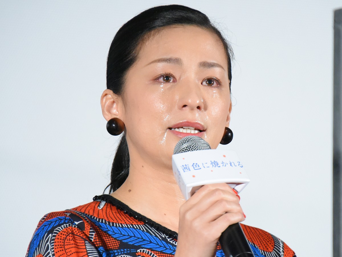 尾野真千子、コロナ禍の女優業危機を号泣告白「恐怖が襲ってきた」