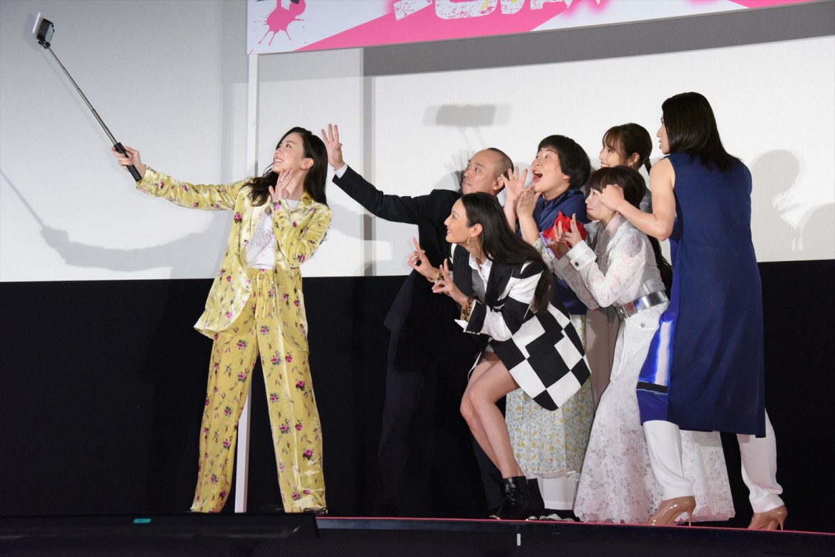 広瀬アリス、美脚全開で登場の菜々緒に興奮　「しゃがんでずっと見ていた」
