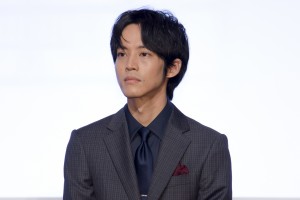 映画『いのちの停車場』公開記念舞台あいさつに登場した松坂桃李