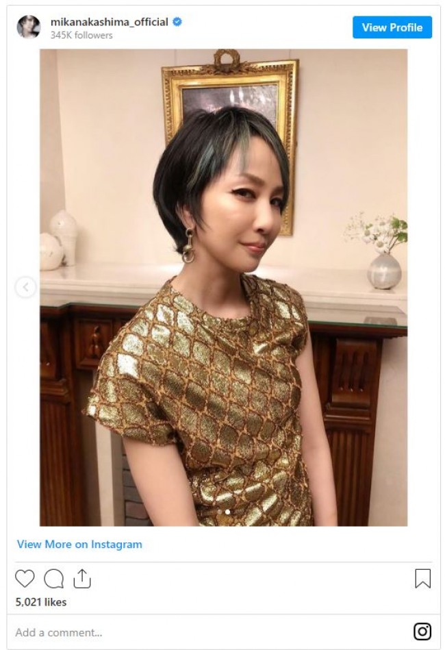 中島美嘉 ゴージャスな黄金のワンピース姿 相変わらずかっこいい の声 21年5月26日 写真 エンタメ ニュース クランクイン