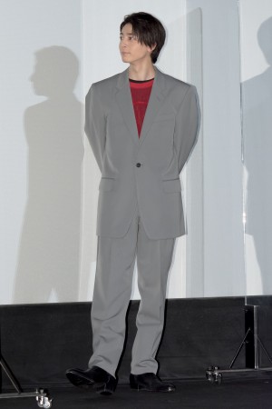 『映画 賭ケグルイ　絶体絶命ロシアンルーレット』特別先行上映舞台あいさつに登場した高杉真宙