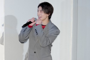 『映画 賭ケグルイ　絶体絶命ロシアンルーレット』特別先行上映舞台あいさつに登場した高杉真宙