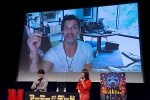 Netflix 映画『アーミー・オブ・ザ・デッド』“愛しのゾンビ映画”ファンイベントにリモート生出演したザック・スナイダー監督