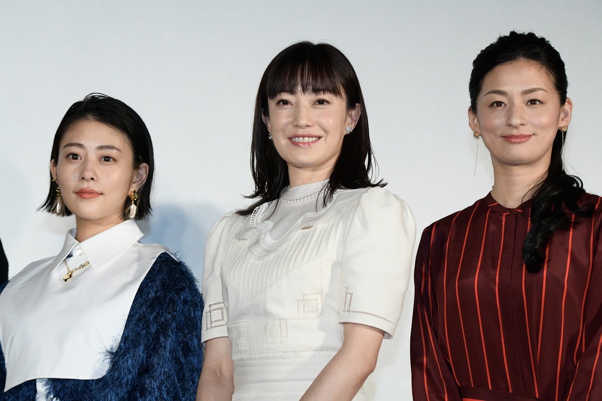 菅野美穂、10年ぶりの主演映画公開に笑顔「みなさんとお会いできてうれしい」
