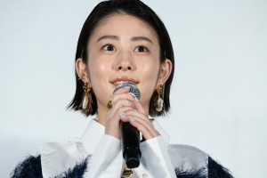 映画『明日の食卓』初日舞台あいさつに登場した高畑充希