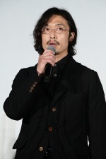 映画『明日の食卓』初日舞台あいさつに登場した和田聰宏