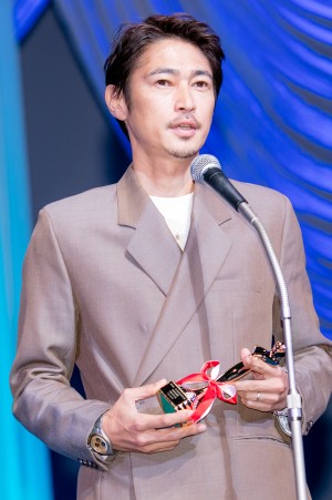 第30回日本映画批評家大賞授賞式にプレゼンターとして出席した窪塚洋介