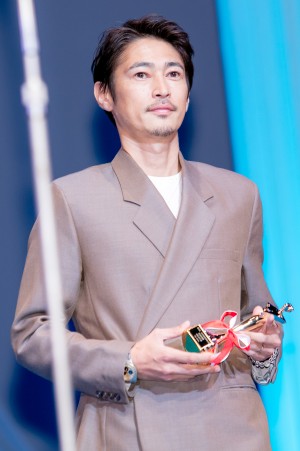 第30回日本映画批評家大賞授賞式にプレゼンターとして出席した窪塚洋介