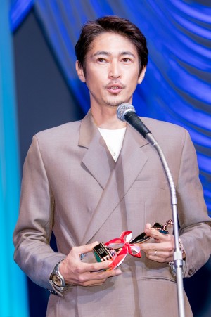 第30回日本映画批評家大賞授賞式にプレゼンターとして出席した窪塚洋介