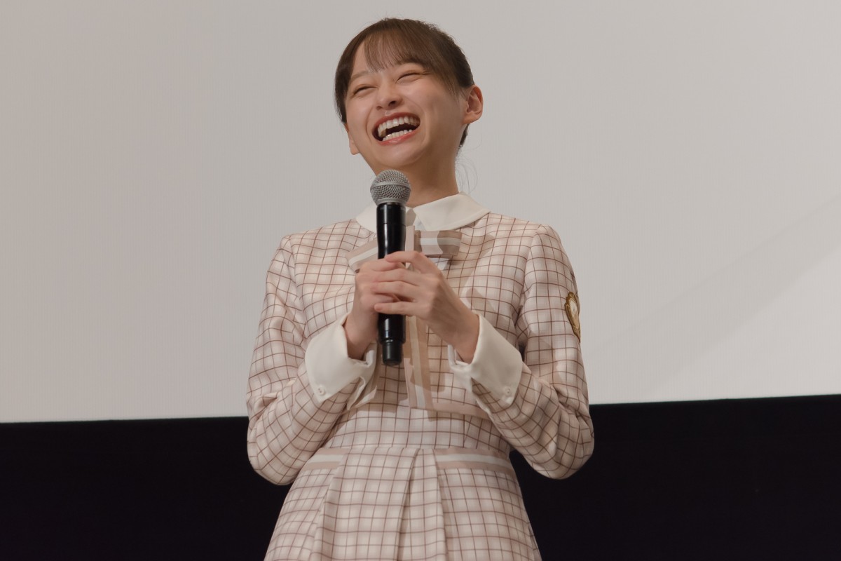 日向坂46・影山優佳、サッカー愛爆発も「しゃべりすぎちゃった」と照れ笑い