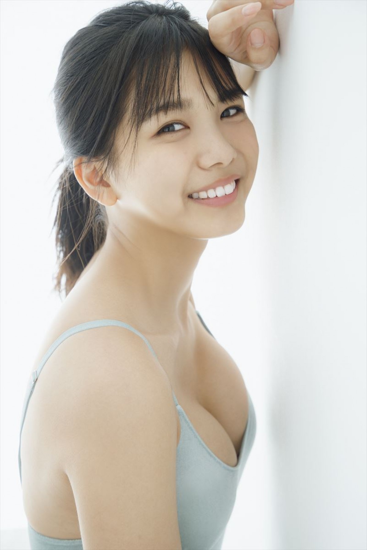 Jams Collection坂東遥、初のソログラビア　友達の彼氏を奪う“あざとい女子”に変身