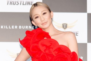 サプリメント「KILLER BURNER」発売記念イベントに登場した倖田來未