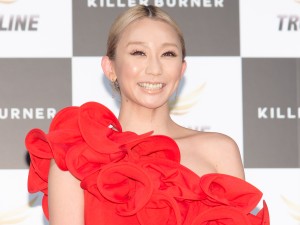 サプリメント「KILLER BURNER」発売記念イベントに登場した倖田來未