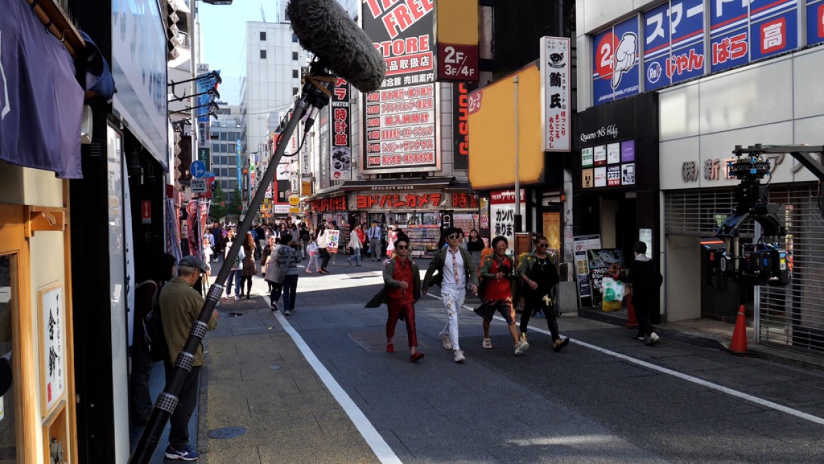 日本各地で大規模ロケ『唐人街探偵』メイキング映像公開　妻夫木聡のNGシーンも