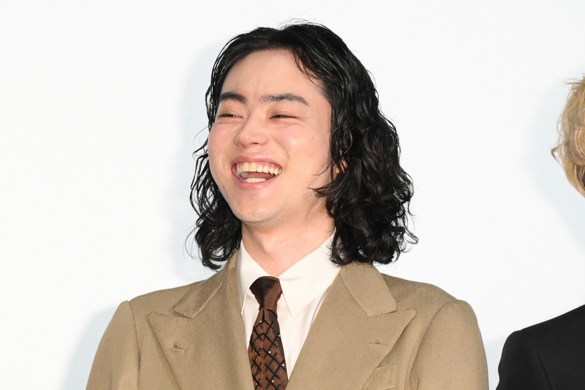 菅田将暉「汁キャラ」を告白　Fukaseも「汁将暉を浴びました」と証言