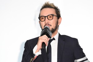 映画『キャラクター』初日舞台あいさつに登場した中村獅童