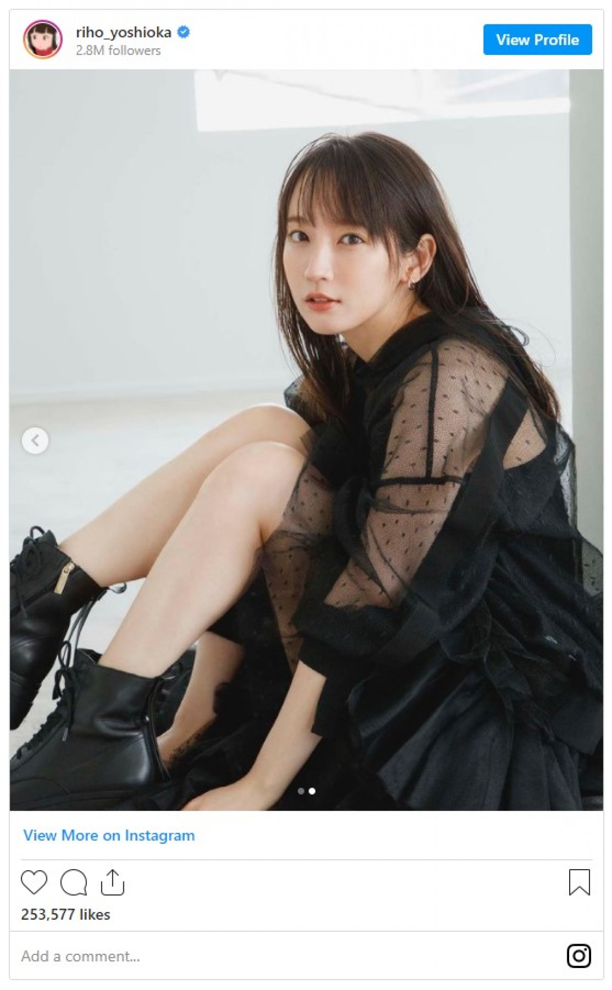 吉岡里帆、黒レースの透けワンピで魅了　「超絶かわいい」「可愛すぎるでしょ」の声