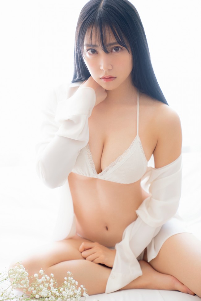 NMB48・白間美瑠が登場 「週刊ビッグコミックスピリッツ」28号より