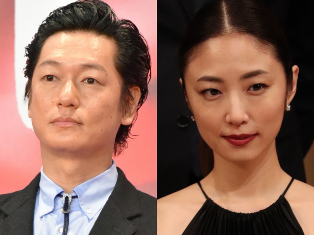 井浦新、MEGUMIとの“夫婦ショット”に「完全にマサオさん」「顔が違う」の声　【あのキス】