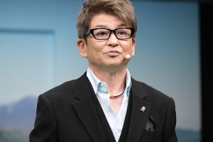 映画『ピーターラビット2／バーナバスの誘惑』ウサギ“超まみれ”イベントに登場した哀川翔