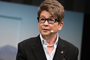 映画『ピーターラビット2／バーナバスの誘惑』ウサギ“超まみれ”イベントに登場した哀川翔