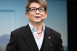 映画『ピーターラビット2／バーナバスの誘惑』ウサギ“超まみれ”イベントに登場した哀川翔