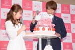 書籍『大好きな人と結婚した、その後。』発売記念イベントに登場した辻希美、杉浦太陽