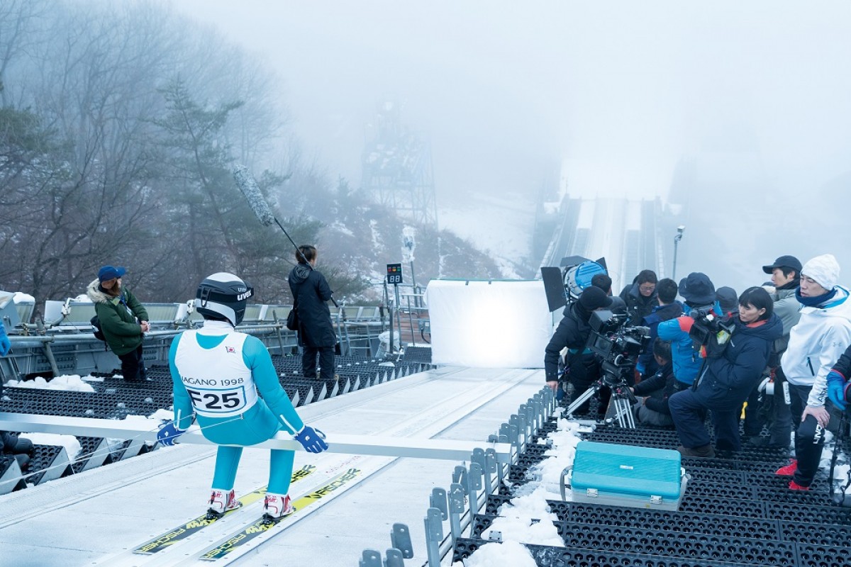 命綱を付けてジャンプ台に　田中圭主演『ヒノマルソウル』監督が明かすスキージャンプシーンの裏側