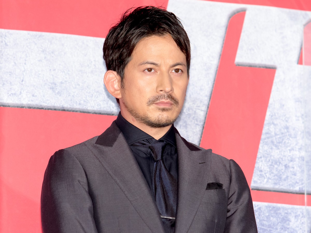 岡田准一、平手友梨奈に「髪の毛上げなさい」　“お父さん”っぷり明かす