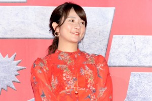 映画『ザ・ファブル 殺さない殺し屋』公開初日舞台あいさつに登場した木村文乃