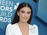 ミリー・ボビー・ブラウンが手つなぎデート　お相手は2歳年上ボン・ジョヴィの息子