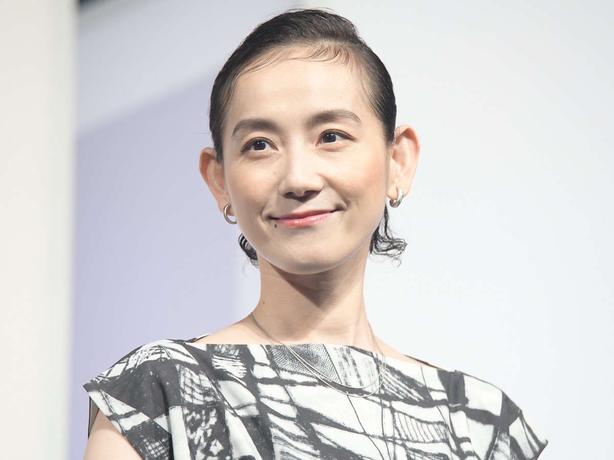 池田エライザ、シックなミニ丈衣装で会場魅了　スマホ撮影映画に意欲「私も挑戦してみたい」