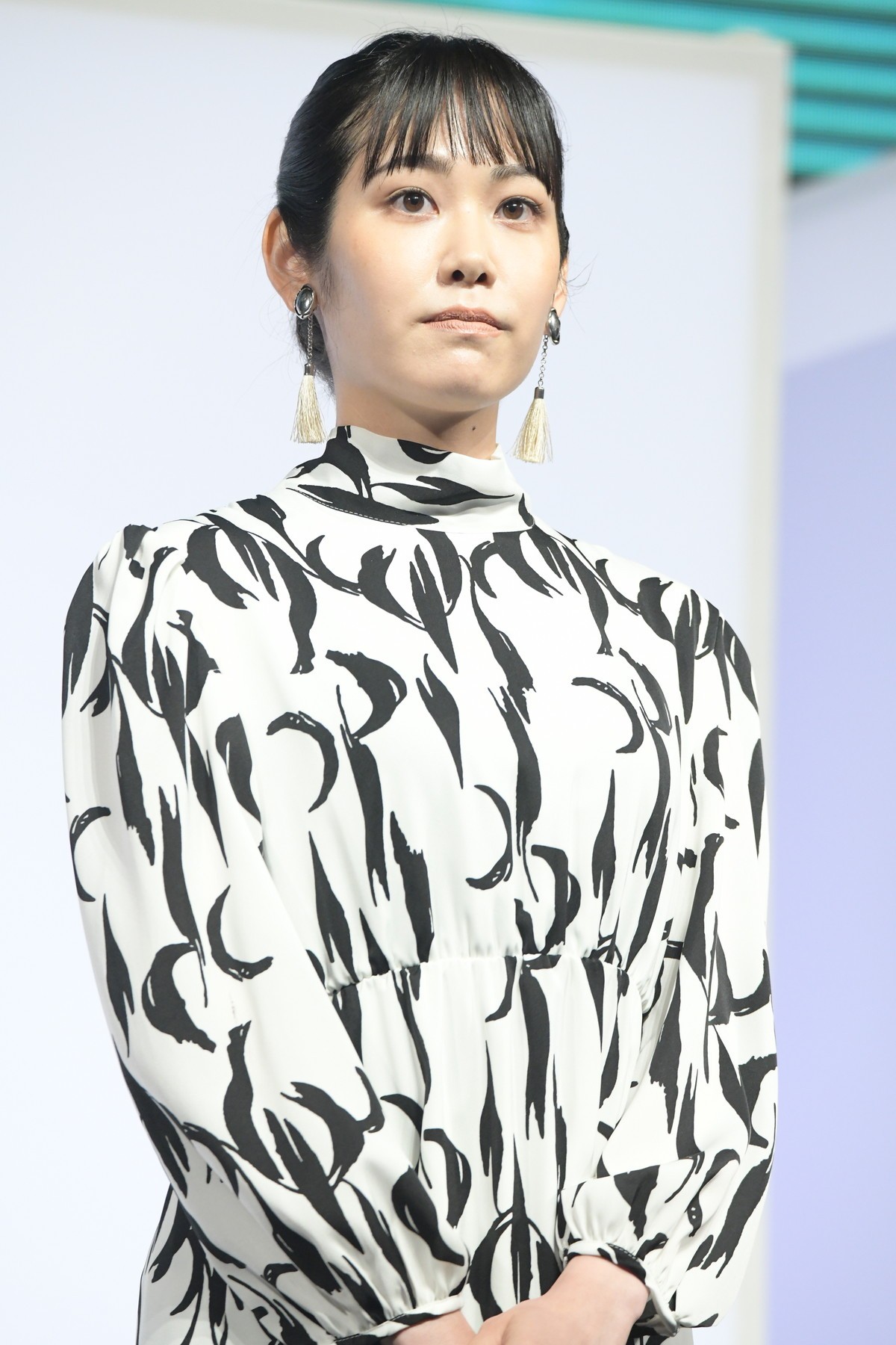 池田エライザ、シックなミニ丈衣装で会場魅了　スマホ撮影映画に意欲「私も挑戦してみたい」