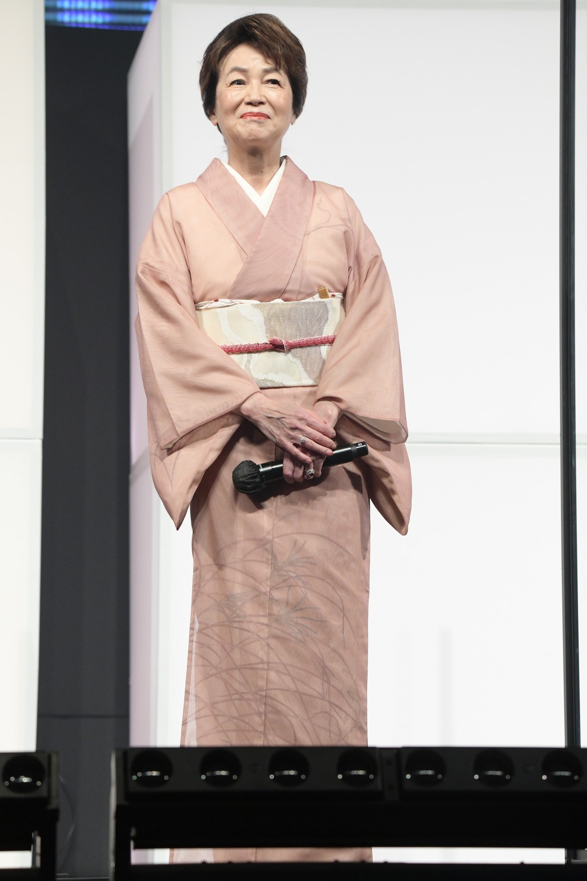 池田エライザ、シックなミニ丈衣装で会場魅了　スマホ撮影映画に意欲「私も挑戦してみたい」
