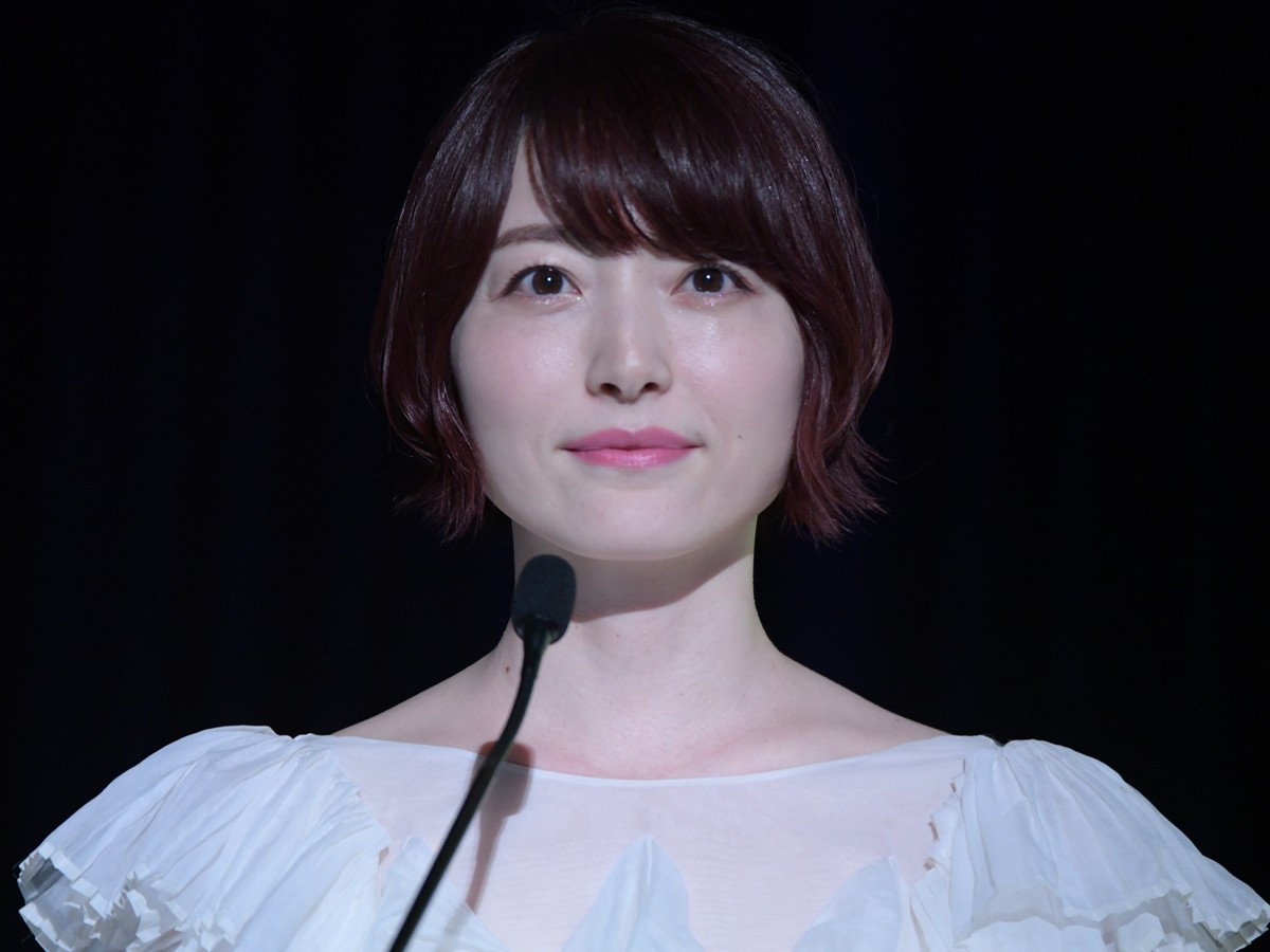 池田エライザ、シックなミニ丈衣装で会場魅了　スマホ撮影映画に意欲「私も挑戦してみたい」