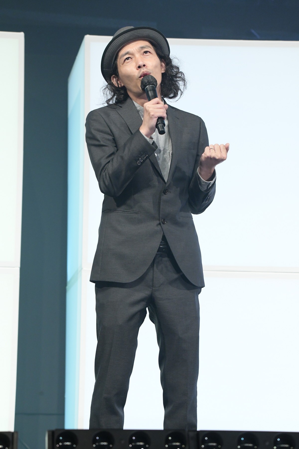 池田エライザ、シックなミニ丈衣装で会場魅了　スマホ撮影映画に意欲「私も挑戦してみたい」