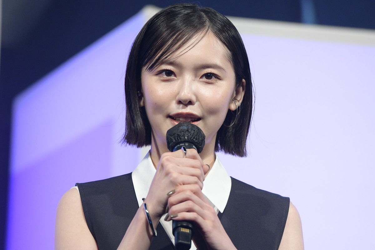池田エライザ、シックなミニ丈衣装で会場魅了　スマホ撮影映画に意欲「私も挑戦してみたい」