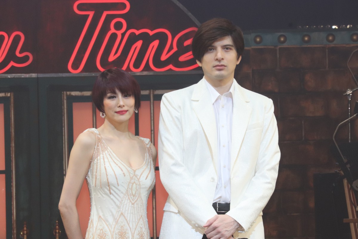 舞台『SHOWTIME』ゲネプロに登場した(左から)米倉涼子、城田優
