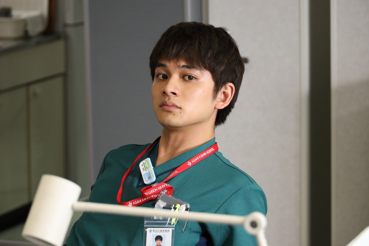 『ナイト・ドクター』第2話　“美月”波瑠の父登場　“深澤”岸優太の部屋に居候