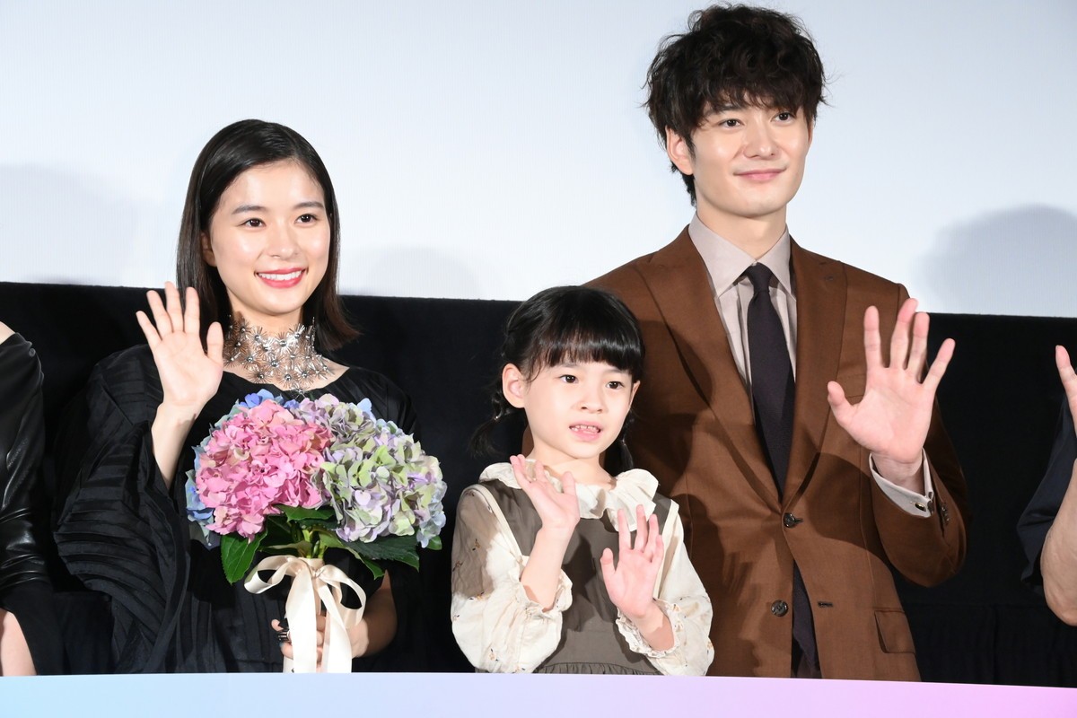 芳根京子「お見せできないレベル」　会場満席＆サプライズ演出に大号泣