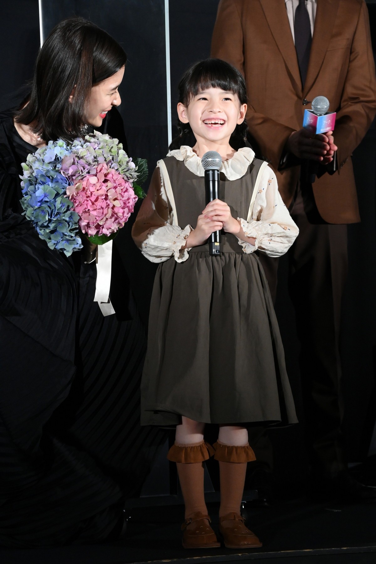 芳根京子「お見せできないレベル」　会場満席＆サプライズ演出に大号泣