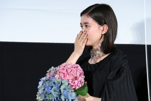 映画『Arc アーク』公開初日舞台あいさつに登場した芳根京子