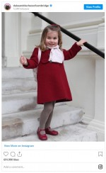 シャーロット王女、幼稚園初日は赤いコートで満面の笑み　※「キャサリン妃＆ウィリアム王子」インスタグラム