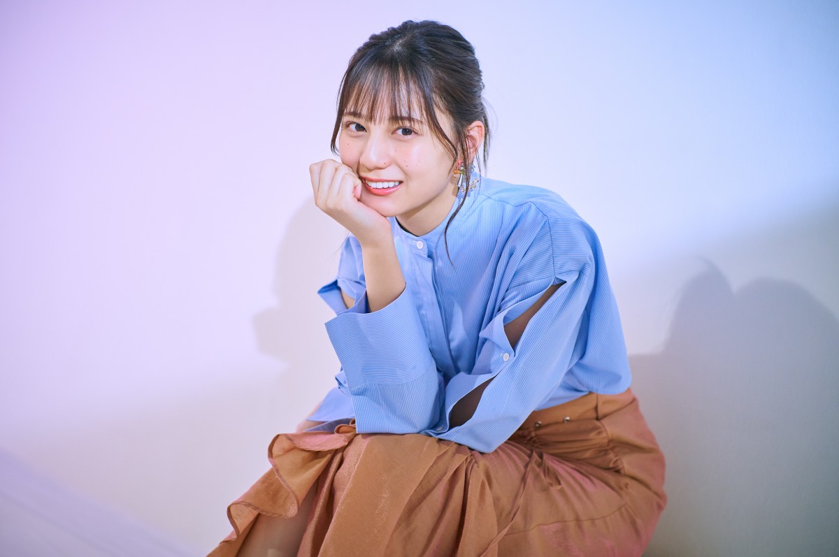 日向坂46・小坂菜緒、初ソロ写真集で見せる「今までできなかった表情」