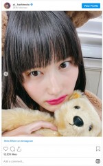 橋本愛、クマ耳だけど真顔4連発！　※「橋本愛」インスタグラム