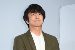 『夏への扉 ―キミのいる未来へ―』初日舞台に登場した眞島秀和