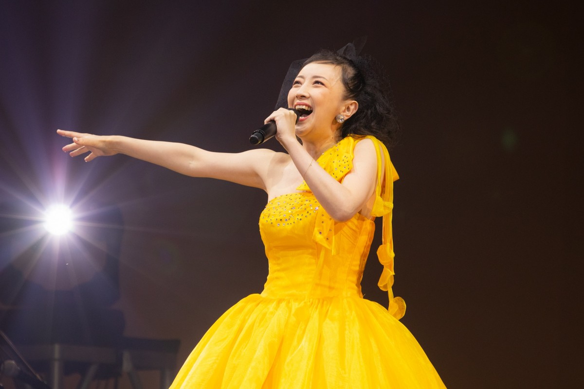 高橋由美子、デビュー30周年記念ライブで“アイドル”やりきる！振りも完全再現