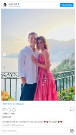 テイラー・ヒル、実業家との婚約を発表　※「テイラー・ヒル」インスタグラム