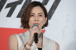 祝！映画『ブラック・ウィドウ』公開記念イベントに登場した米倉涼子