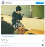 山之内すず、“アオハル”感あふれる制服ショット　※「山之内すず」インスタグラム